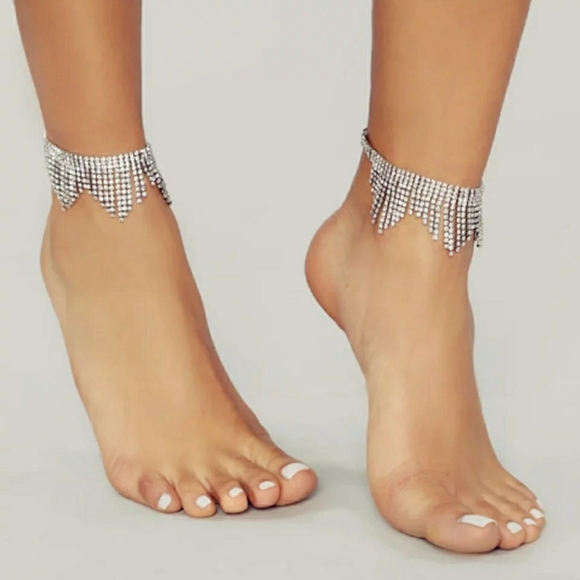 Jewelry - 💚IN STOCK 💚 2 X Rhinestone Tassel Anklet